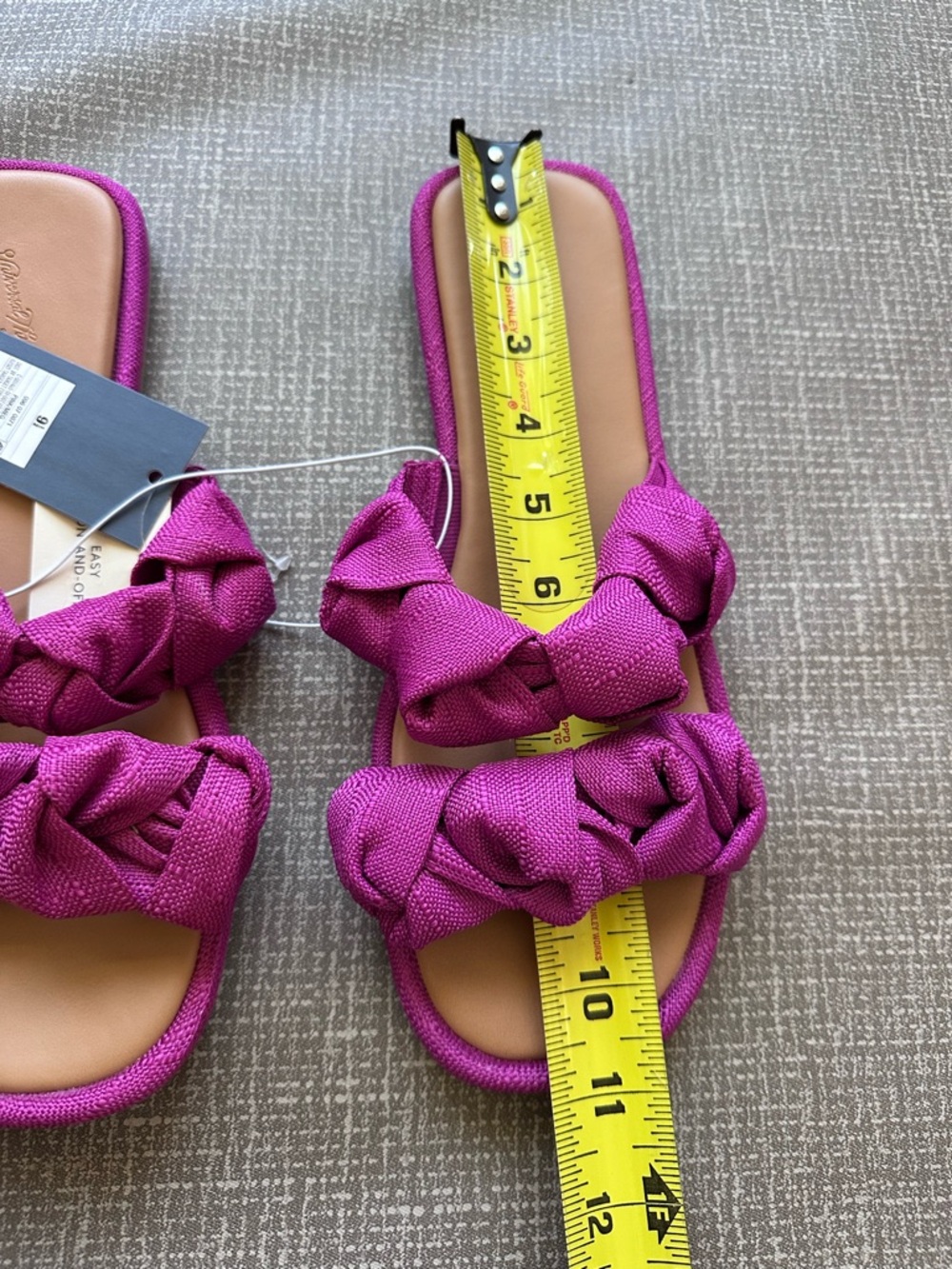 Universal Thread Women’s 9.5 Magenta Pink Knotted Slide Sandals NWT - Picture 4 of 8
